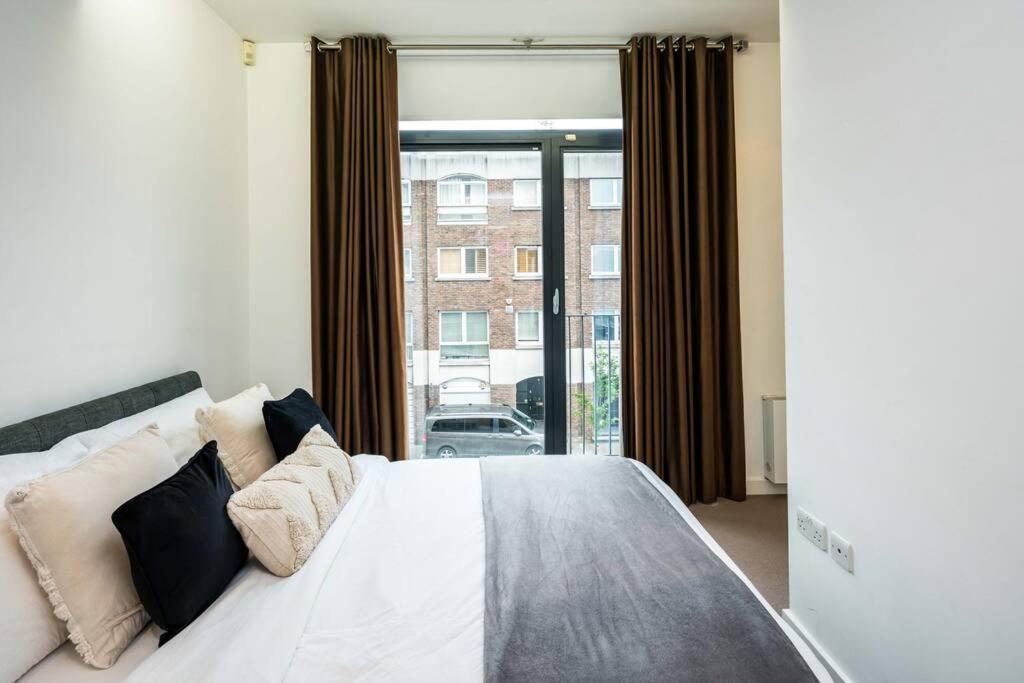 Chic And Spacious Flat Near Bond Street Apartman London Kültér fotó
